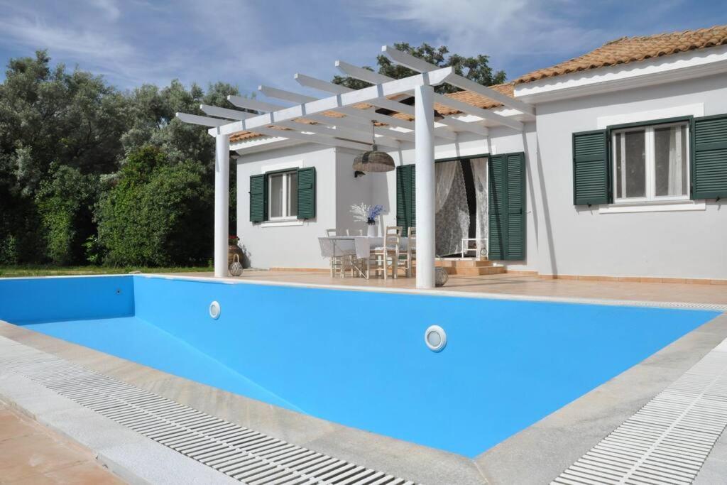 Villa Erietta Near Lefkas Center Apolpaina 外观 照片