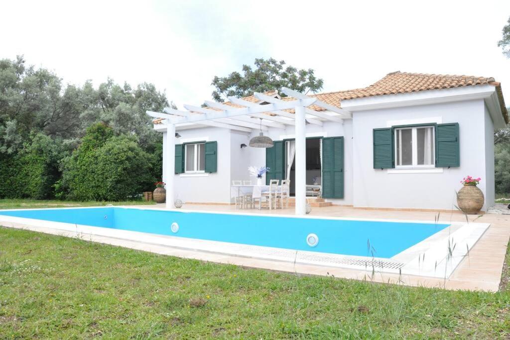 Villa Erietta Near Lefkas Center Apolpaina 外观 照片